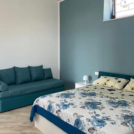 Russohome * مونت دي بروسيده